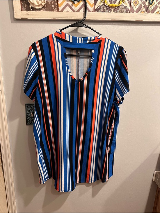 Bobbie Brooks Tops - Bobbie Brooks Striped V-Neck Short Sleeve Top in Blue, Black & Red